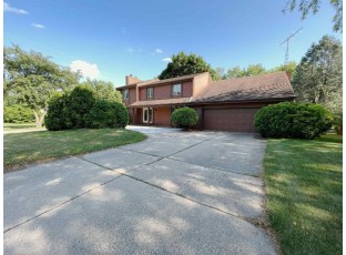 2619 Dartmouth Dr Janesville, WI 53548