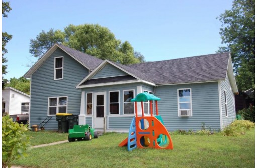 1011 N Church St, Richland Center, WI 53581