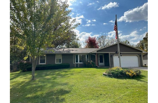 7223 Cross Country Rd, Verona, WI 53593