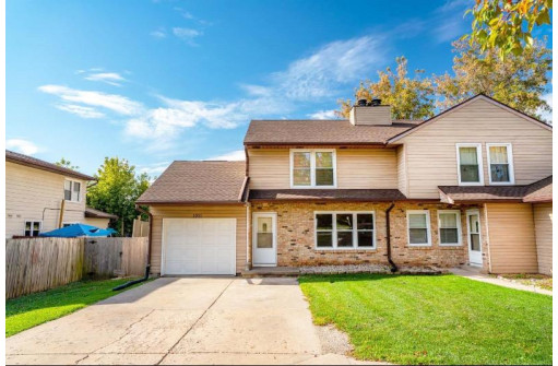 1011 Moorland Rd 2, Madison, WI 53713