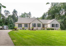 S3643 N Bent Tree Dr, Baraboo, WI 53913-9000