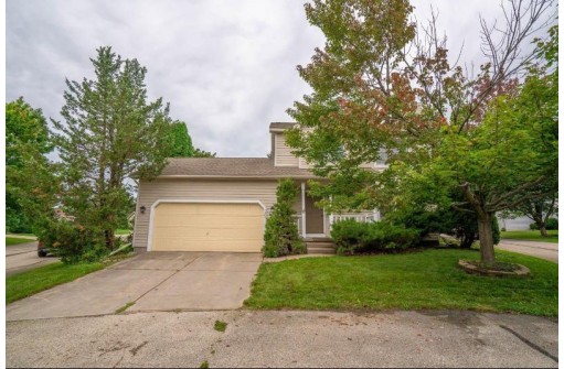 730 Sky Ridge Dr, Madison, WI 53719