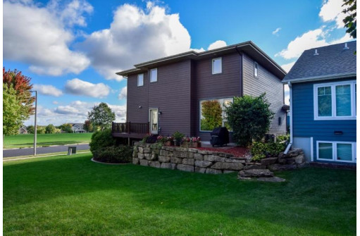 35 Wood Haven Way, Fitchburg, WI 53711