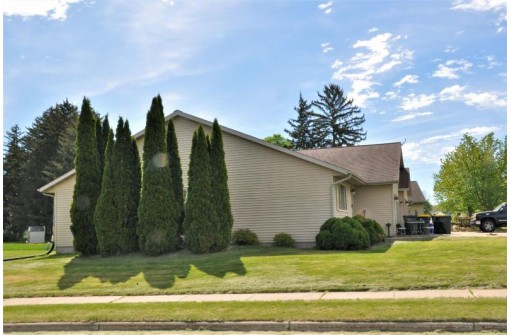 1123-1125 Bindl Dr, Reedsburg, WI 53959