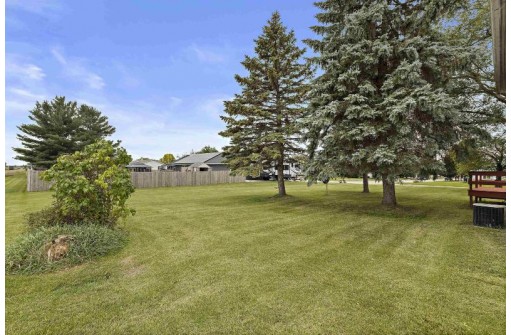 406 Rockshire Dr, Janesville, WI 53546