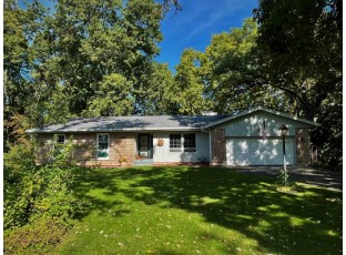 2611 E Collingswood Dr Beloit, WI 53511