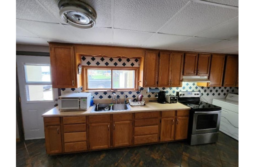 416 W Florence St, Cambria, WI 53923