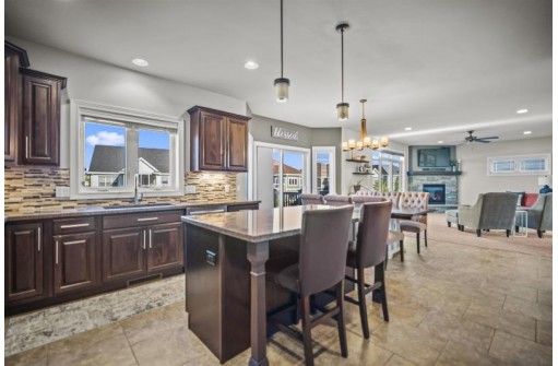 2408 Genevieve Way, Waunakee, WI 53597