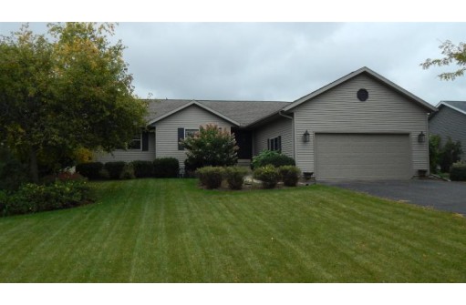 1441 Bea Ann Dr, Dodgeville, WI 53533