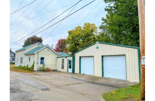 312 E Wisconsin St, Prairie Du Chien, WI 53821