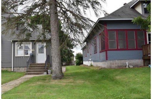 622 E State St, Mauston, WI 53948