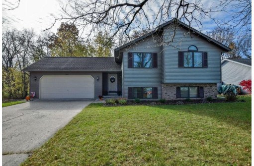 625 Robin Dr, Sun Prairie, WI 53590