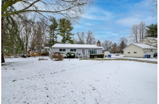 5198 Greenfield Park Rd, Fitchburg, WI 53711