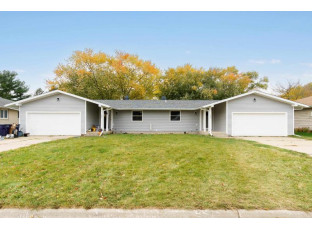 927-929 Suffolk Dr Janesville, WI 53545-1821