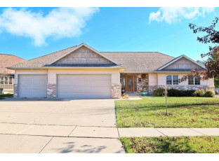 813 Bluebird Pass Cambridge, WI 53532