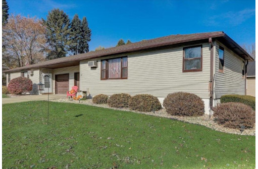 10 & 16 9th Ave, New Glarus, WI 53574