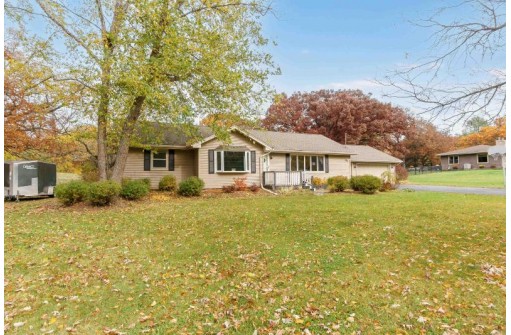 4427 E Bingham Rd, Janesville, WI 53546