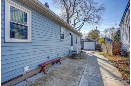 3713 Ross St, Madison, WI 53705