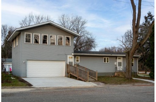 2222 Seminole Hwy, Madison, WI 53711