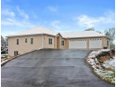 2829 Clover Ln, Sun Prairie, WI 53590