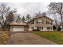 1732 W Lois Ln, Edgerton, WI 53534