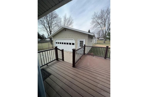 1411 S 16th St, Prairie Du Chien, WI 53821-2903