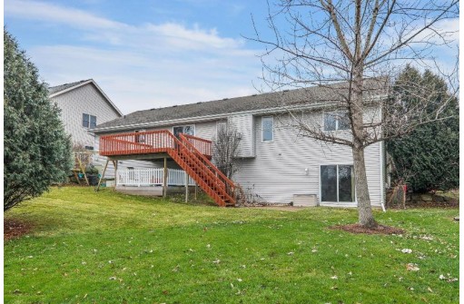 3617 Ice Age Dr, Madison, WI 53719