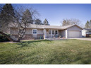 1513 St George Ln, Janesville, WI 53545