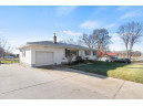 206 W Slifer St, Portage, WI 53901