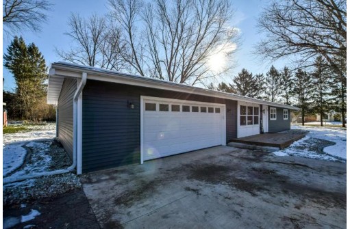 892 County Road Mm, Oregon, WI 53575