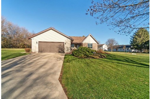 3018 Yale Dr, Janesville, WI 53548