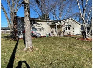 926 Frederick St Sun Prairie, WI 53590