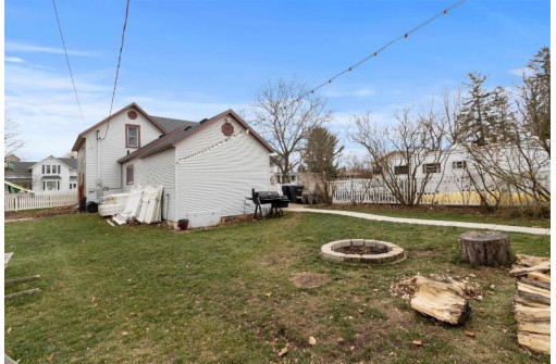 505 N Franklin St, Poynette, WI 53955