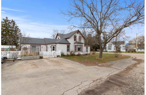 505 N Franklin St, Poynette, WI 53955