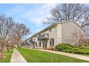 116 Lakewood Gardens Ln, Madison, WI 53704