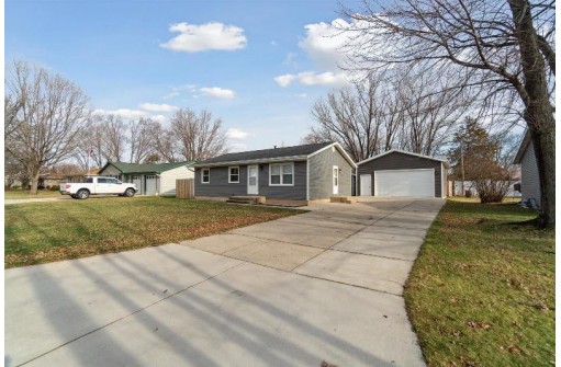 2209 S Marion Ave, Janesville, WI 53546