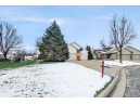 1355 Pinnacle Cir, Sun Prairie, WI 53590