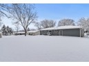 924 Keenan Ln, Stoughton, WI 53589