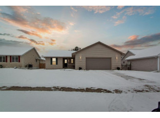 4246 Baybrook Dr Janesville, WI 53546