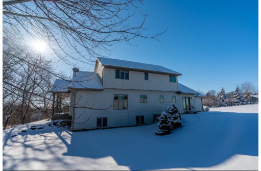 6714 Patton Rd, Waunakee, WI 53597