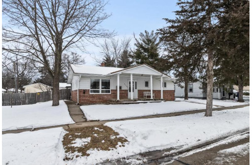 409 E Carroll St, Portage, WI 53901