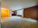 1716 N Hillcrest Dr, Baraboo, WI 53913