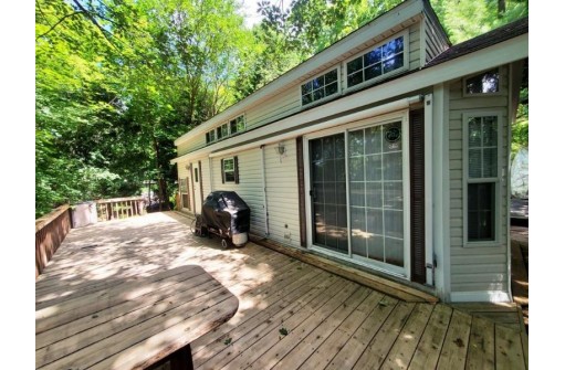 198 Hillside Dr, Edgerton, WI 53534