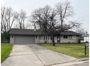 107 Arbor Hill Dr Janesville, WI 53548