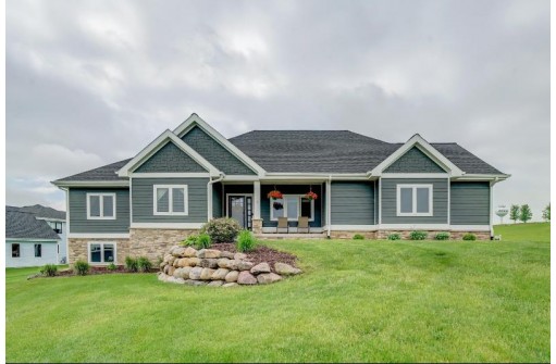 1008 Brynhill Dr, Oregon, WI 53575