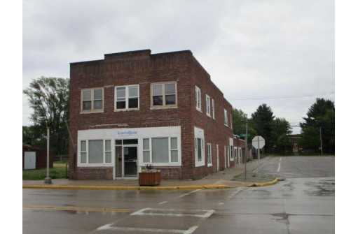 136 S Main St, Adams, WI 53910