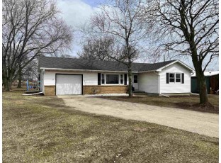 454 E Tyranena Park Rd Lake Mills, WI 53551