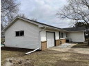 454 E Tyranena Park Rd, Lake Mills, WI 53551