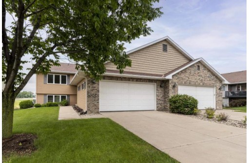 220 Ineichen Dr, Verona, WI 53593