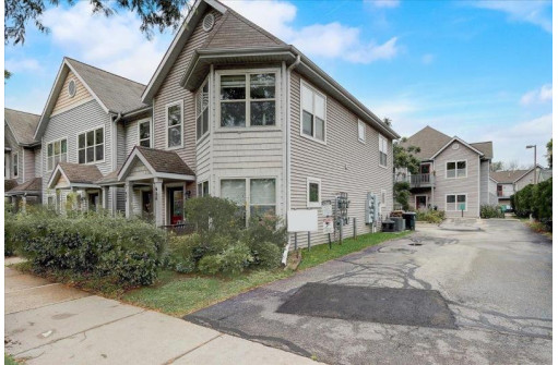 624 E Mifflin St, Madison, WI 53703